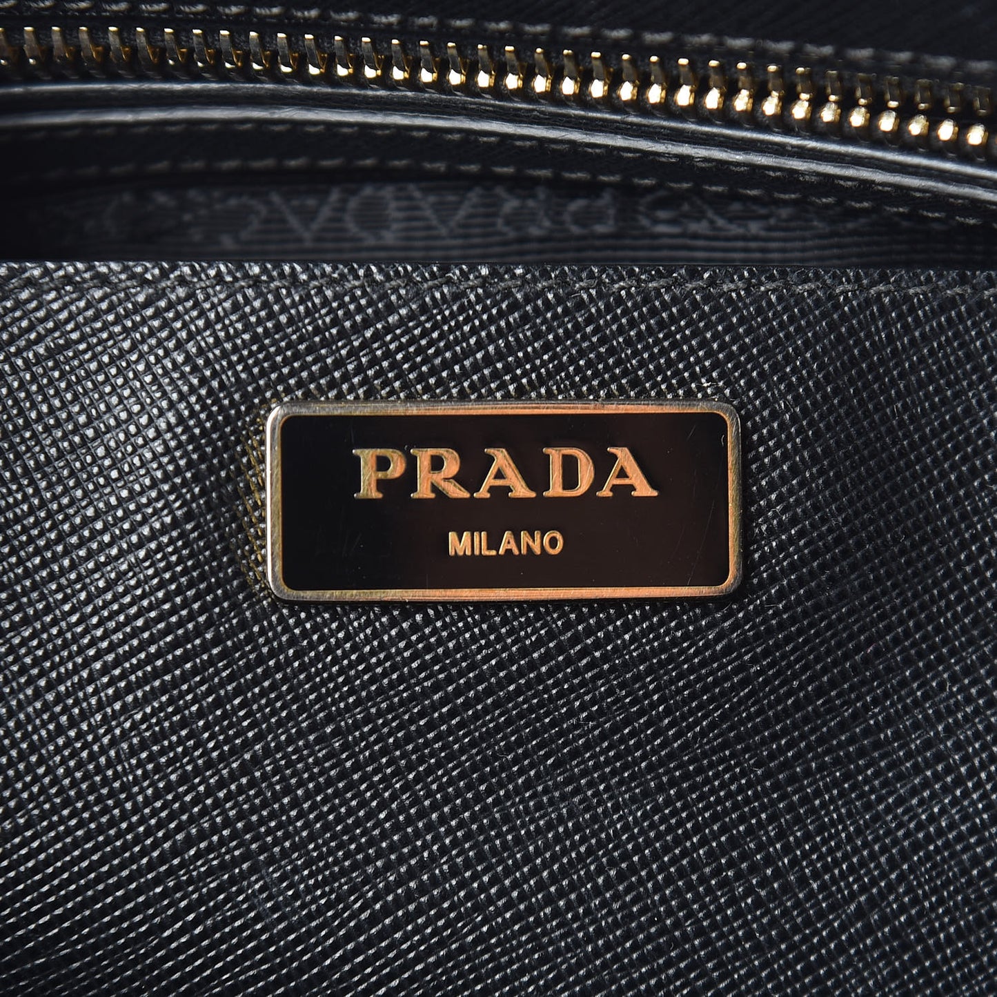 Saffiano Large Galleria Double Zip Tote Black