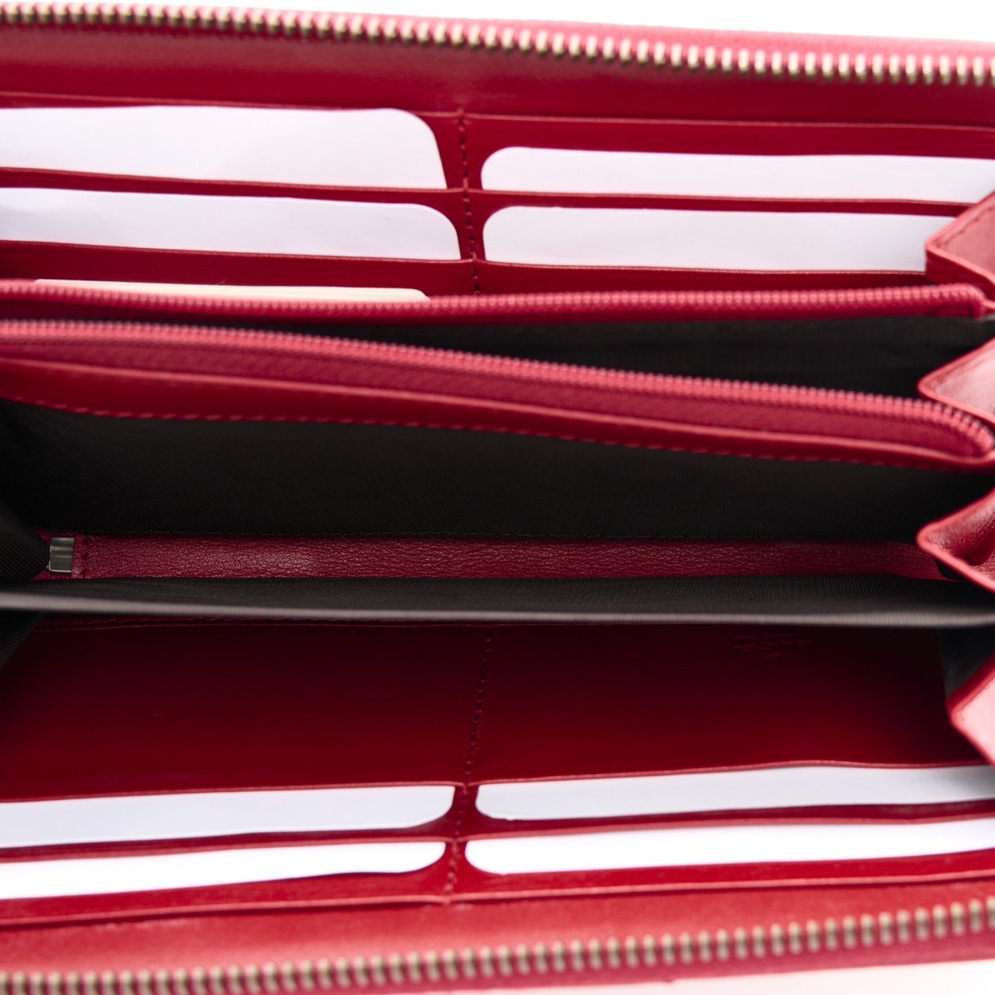 Calfskin Matelasse GG Marmont Zip Around Wallet Hibiscus Red
