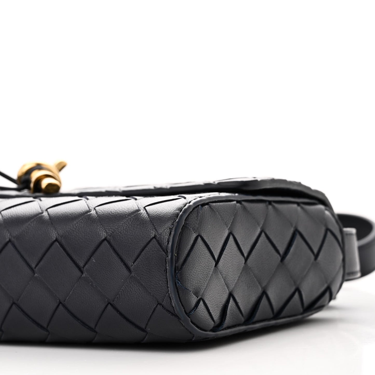 Nappa Intrecciato Andiamo Shoulder Bag Space