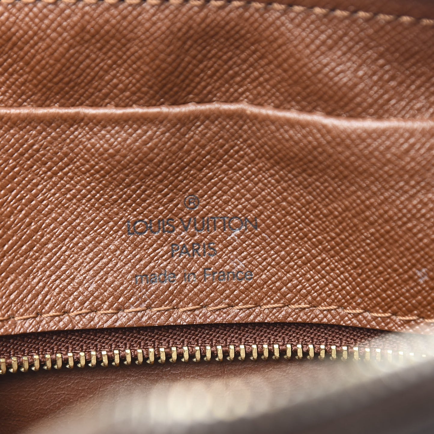 Monogram Nil 28