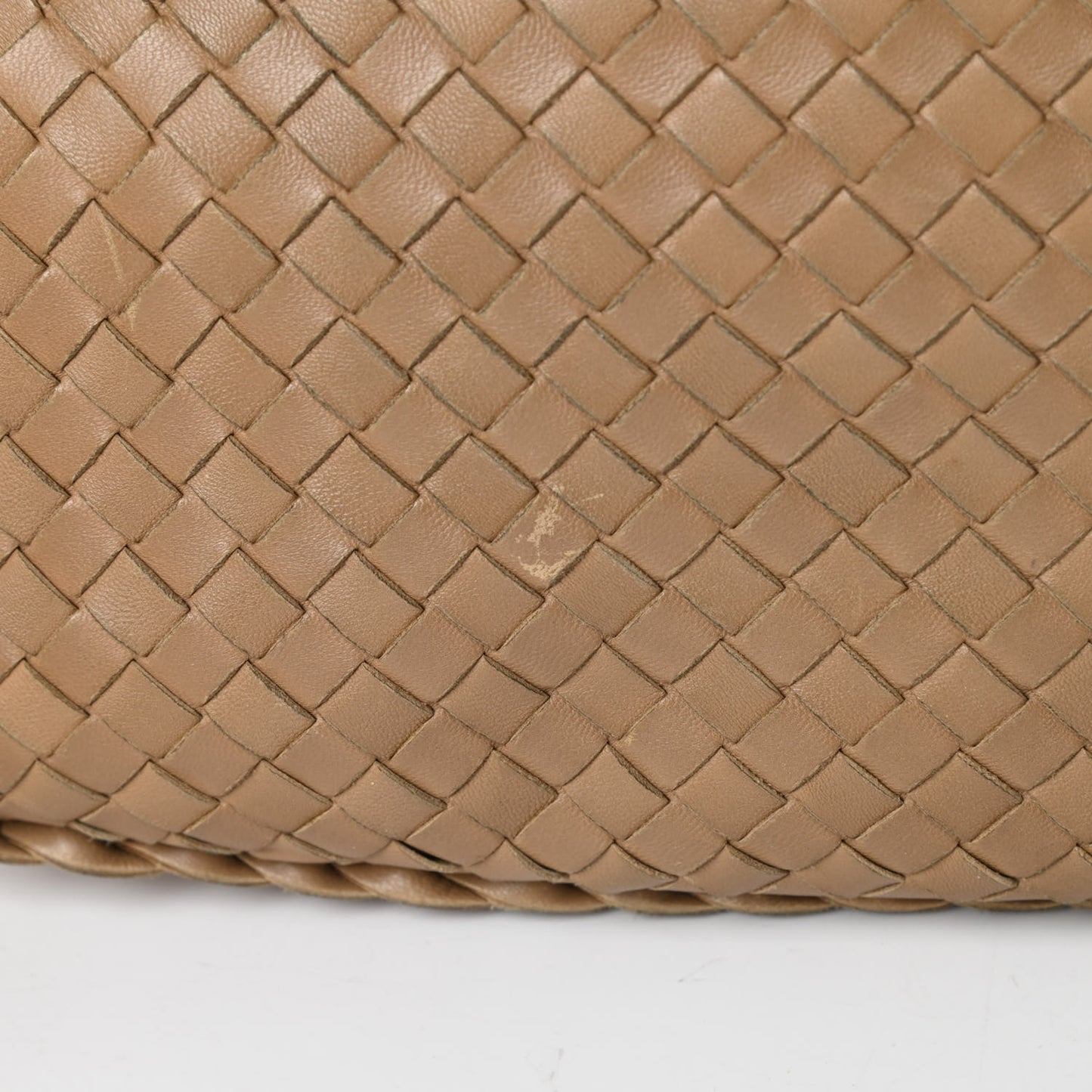 Nappa Intrecciato Medium Veneta Hobo Camel
