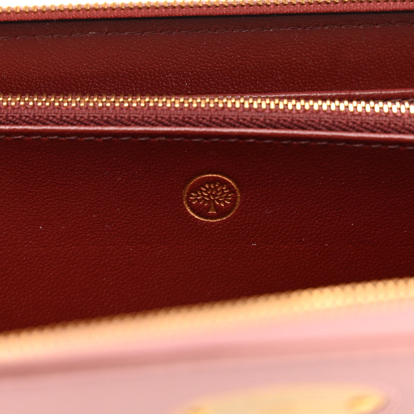 Micro Classic Grain Plaque 8 Credit Card Zip Wallet Mocha Rose