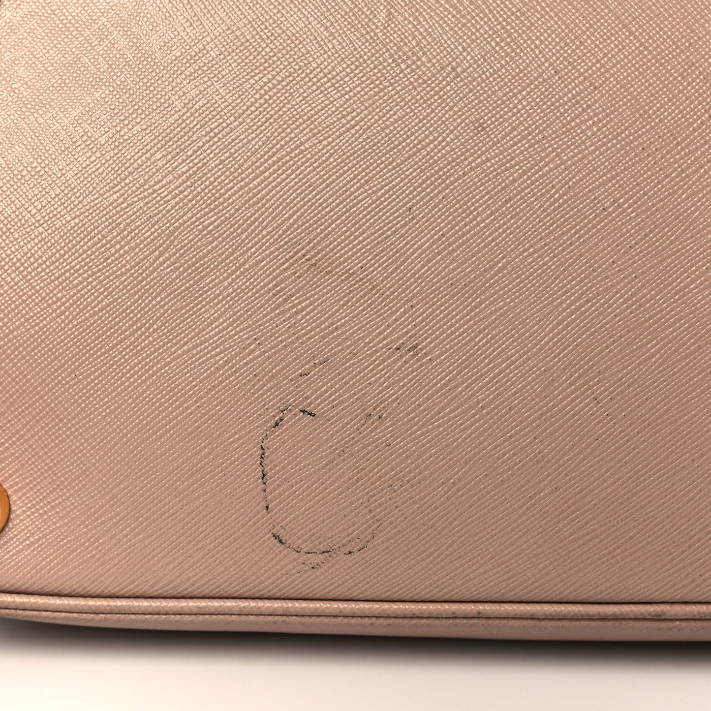 Saffiano Medium Galleria Double Zip Tote Cammeo