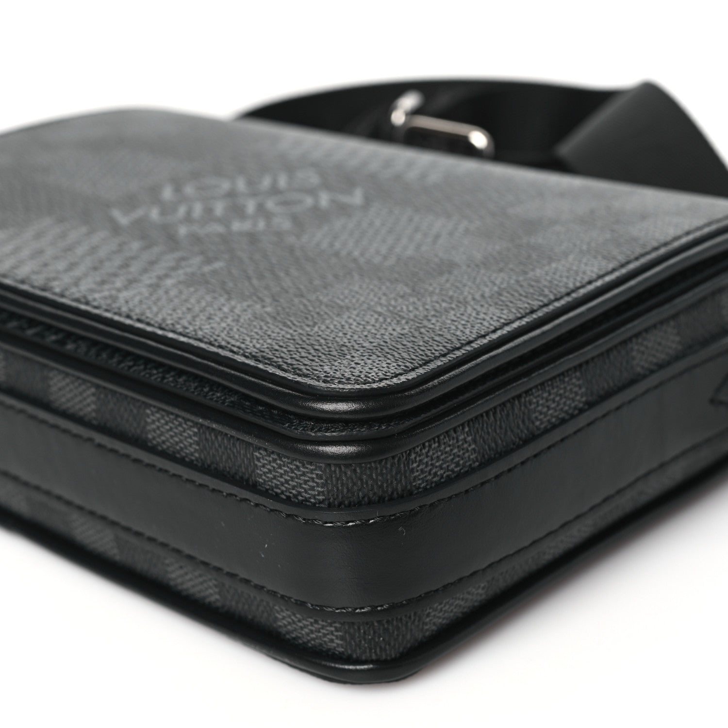 Louis Vuitton Damier Graphite 3D Studio Messenger 9 of 9