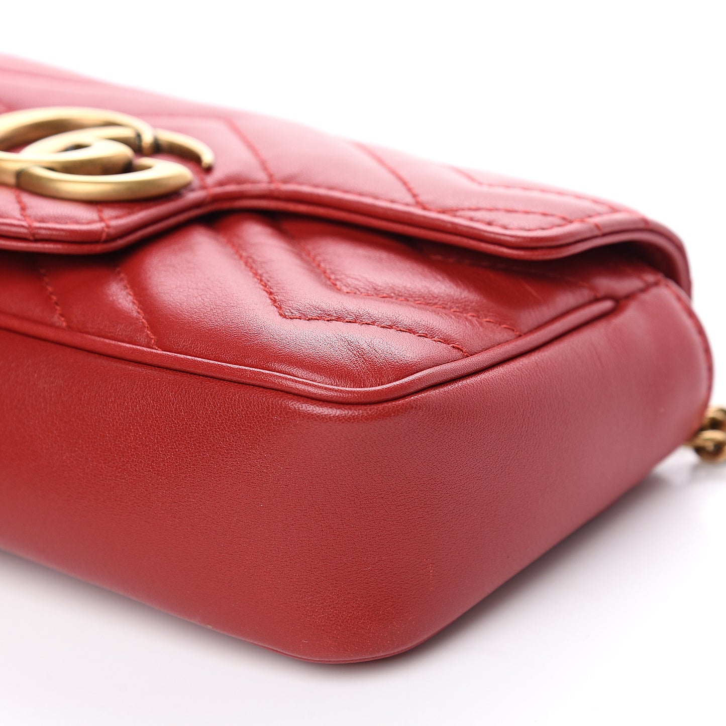 Calfskin Matelasse Super Mini GG Marmont Shoulder Bag Hibiscus Red