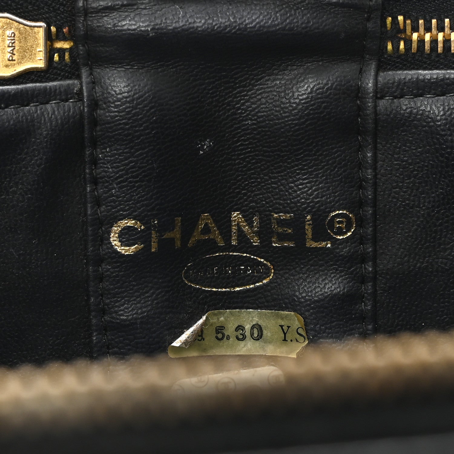 Chanel Caviar CC Vanity Cosmetic Case Black 6 of 8