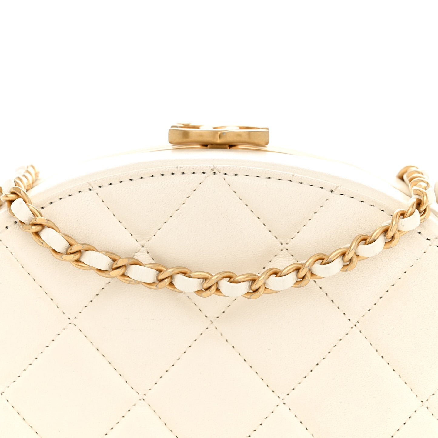 Lambskin Round Clutch With Chain White