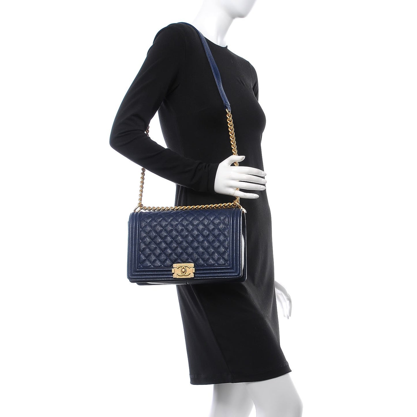 Caviar Quilted New Medium Boy Flap Navy