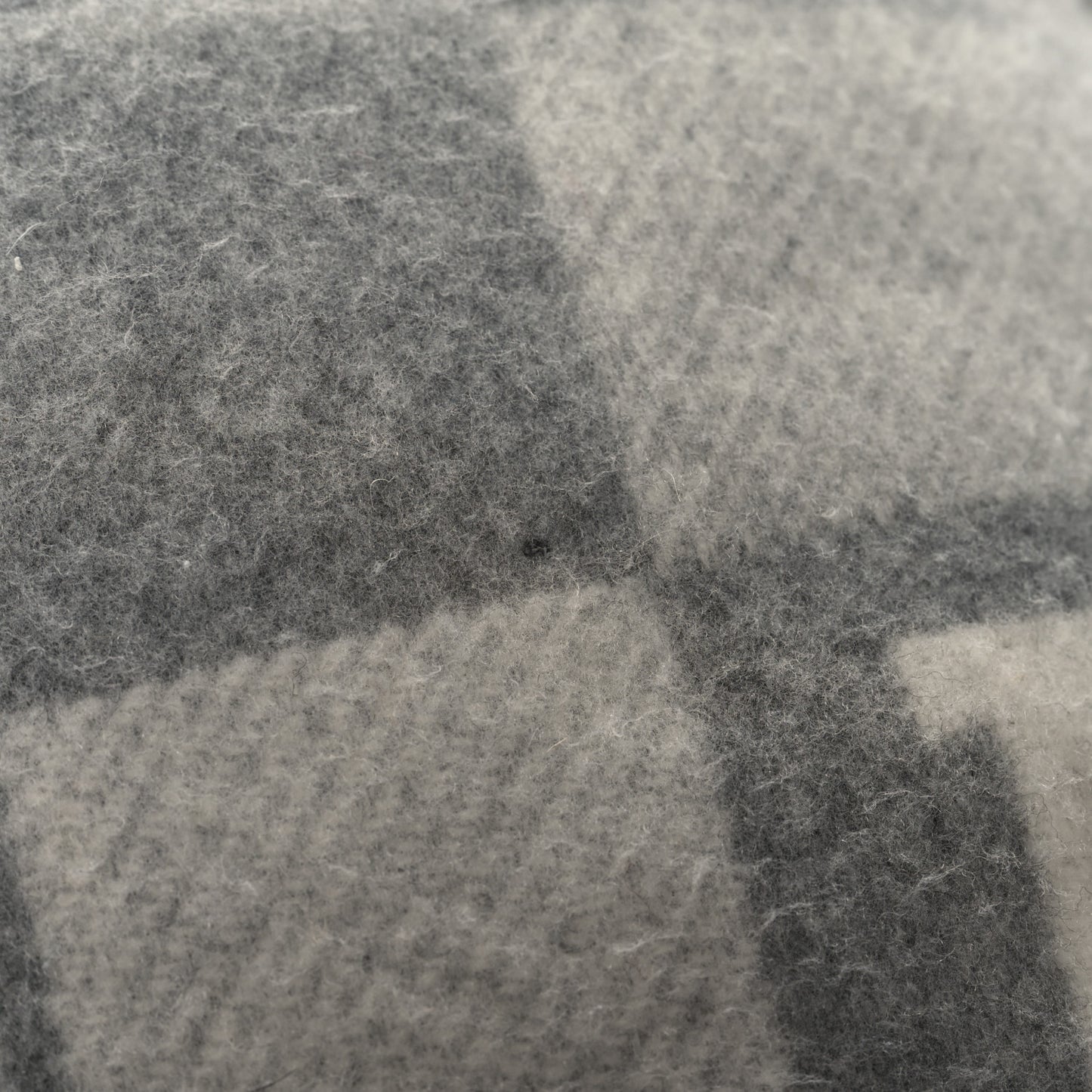 Wool Cashmere Avalon III Pillow PM Ecru Gris Clair