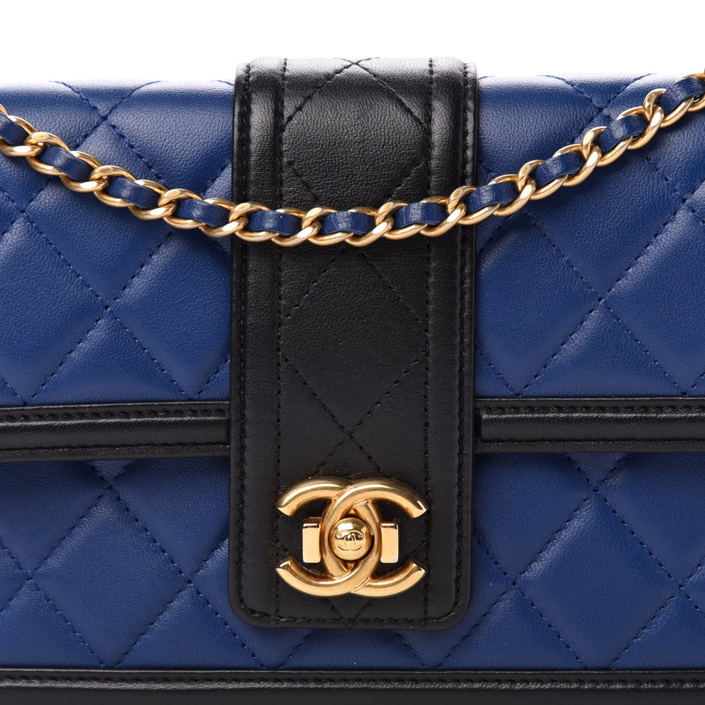 Lambskin Quilted Elegant CC Wallet On Chain WOC Blue Black