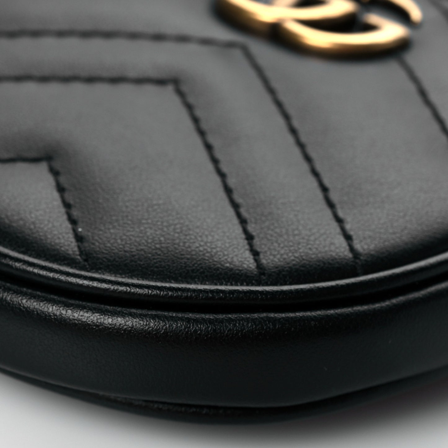 Calfskin Matelasse GG Marmont Round Mini Bag Black