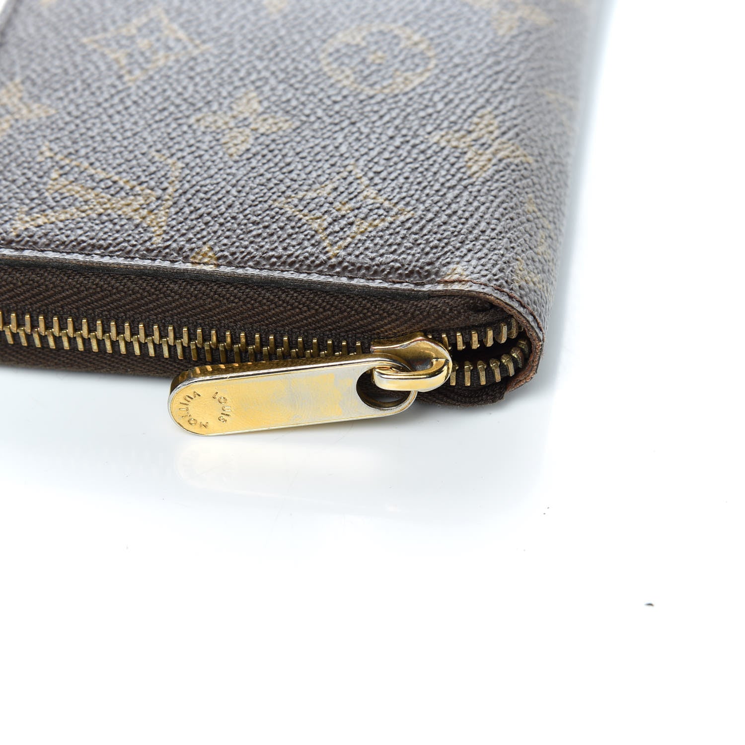 Louis Vuitton Monogram Zippy Wallet 14 of 18