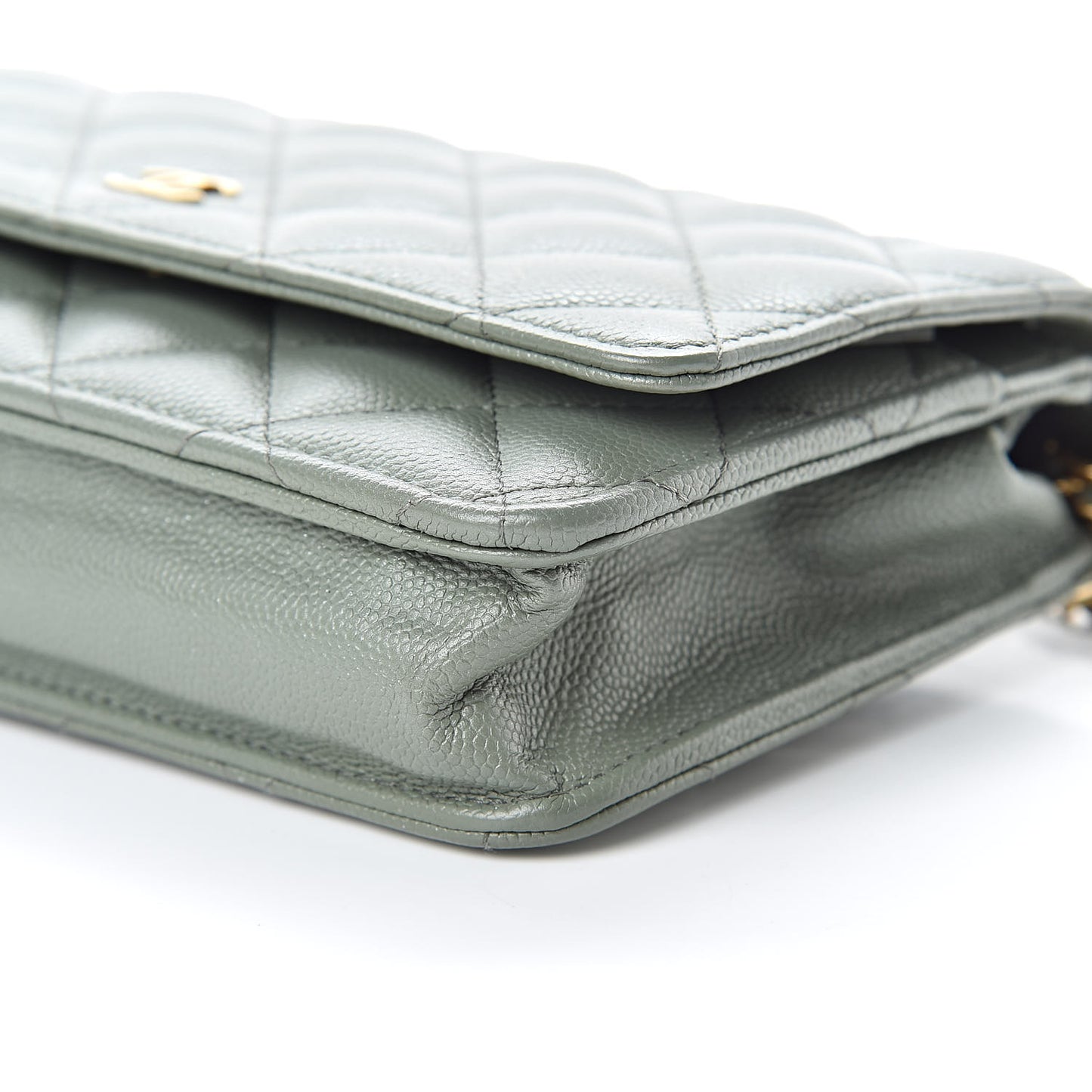 Iridescent Caviar Quilted Wallet On Chain WOC Green