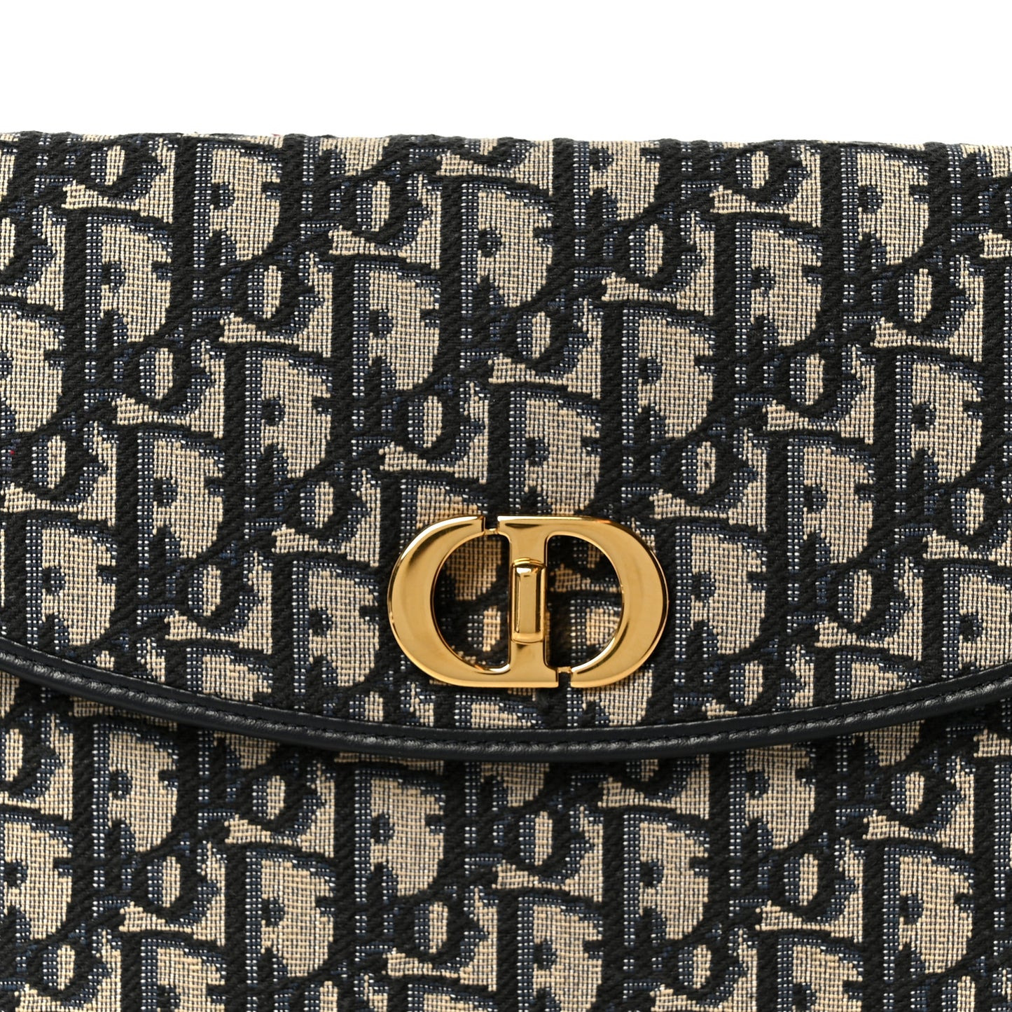 Oblique 30 Montaigne Avenue Pouch With Flap Blue