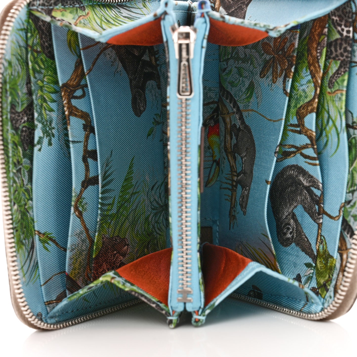 Epsom Silk'in Compact Wallet Etoupe