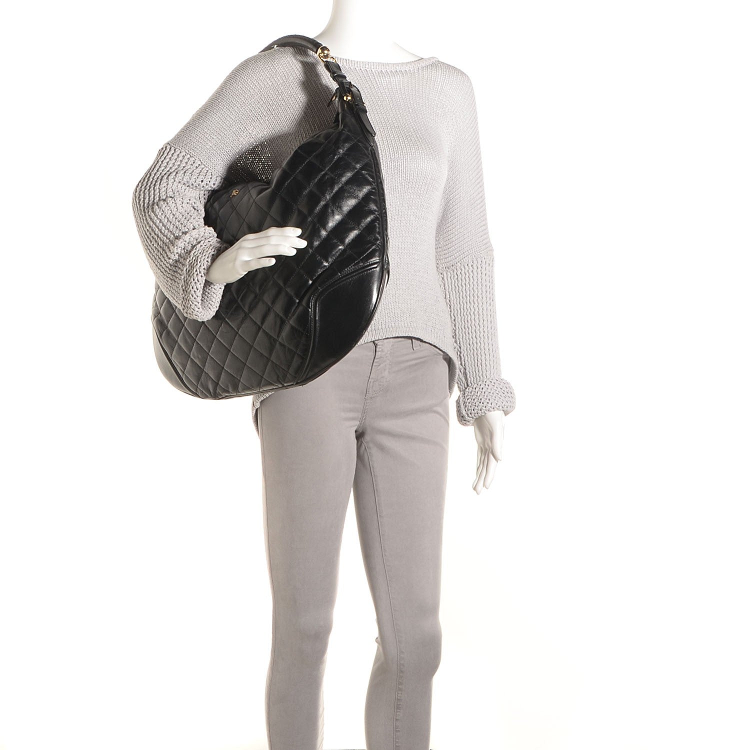 Burberry Calfskin Quilted Hoxton Hobo Black 2 of 9