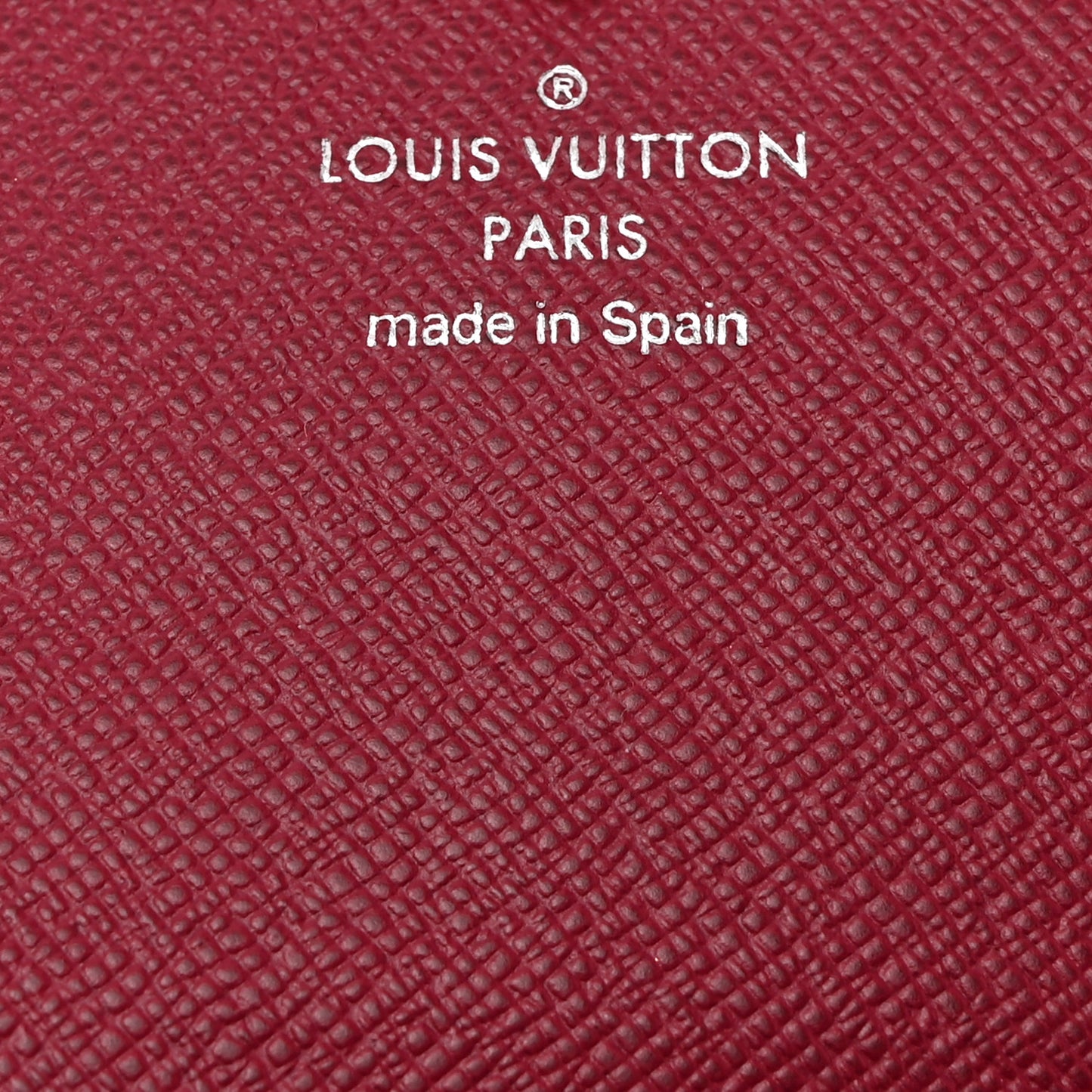 LOUIS VUITTON Epi Sarah Wallet NM Fuchsia