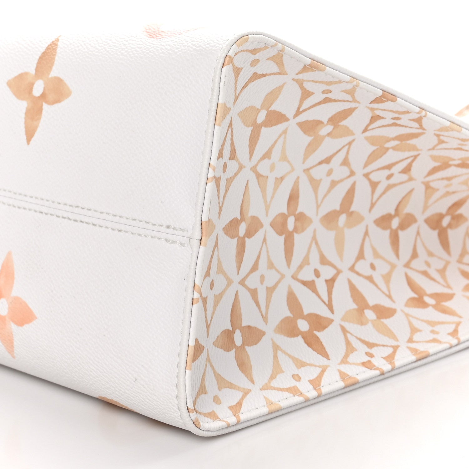 Louis Vuitton Monogram Giant Onthego MM Kaki Beige 8 of 8