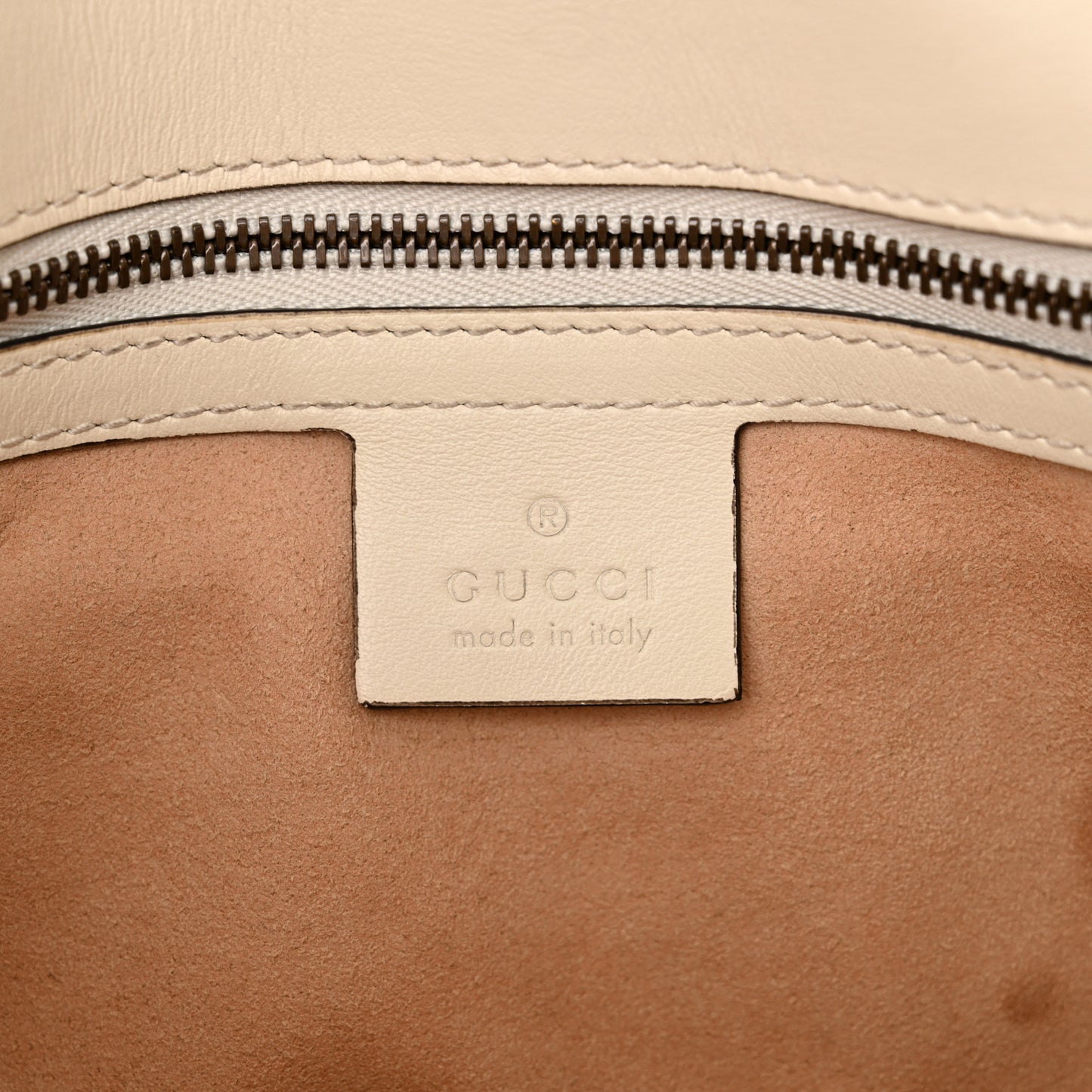 Calfskin Matelasse Medium GG Marmont Shoulder Bag White