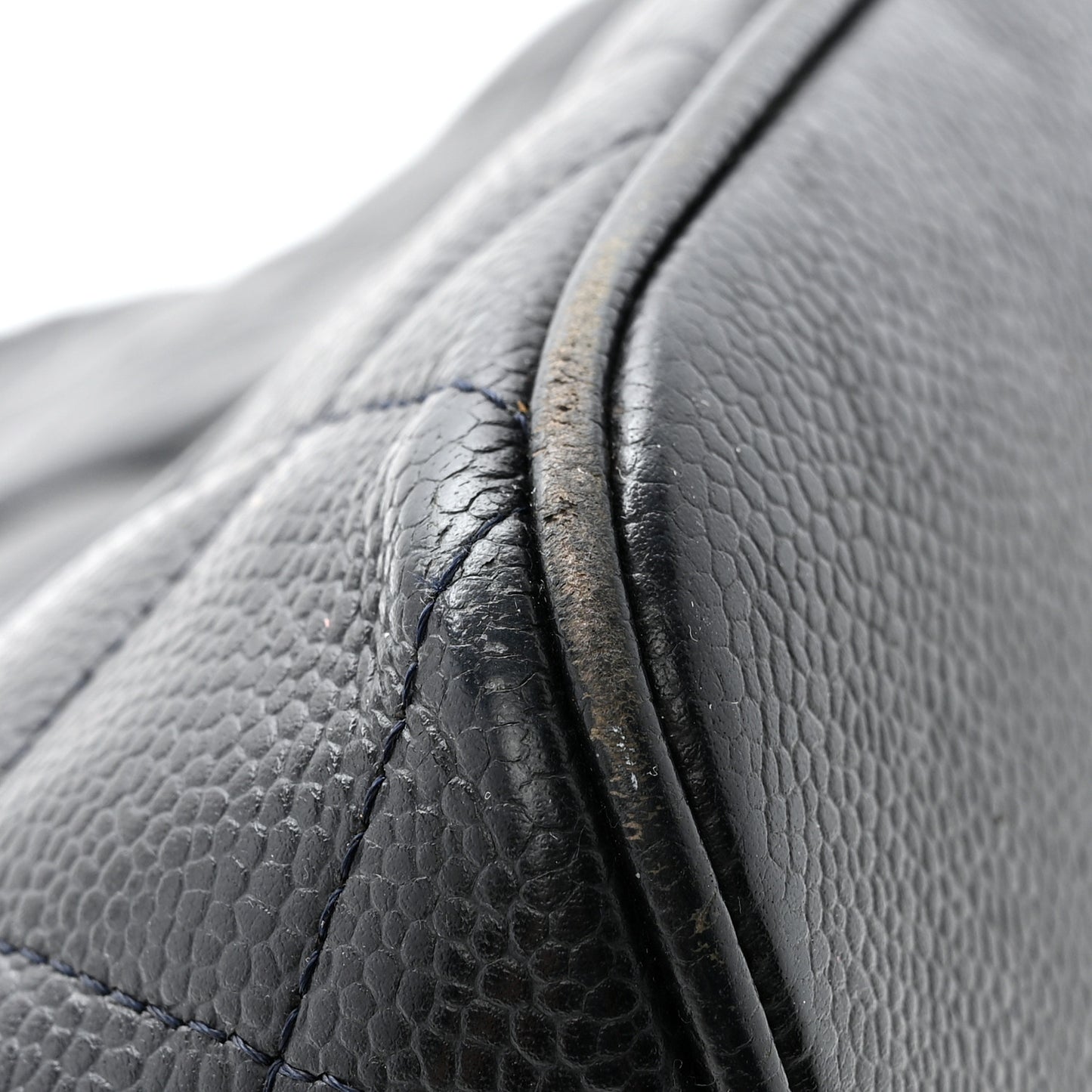 Caviar Quilted Medallion Tote Navy