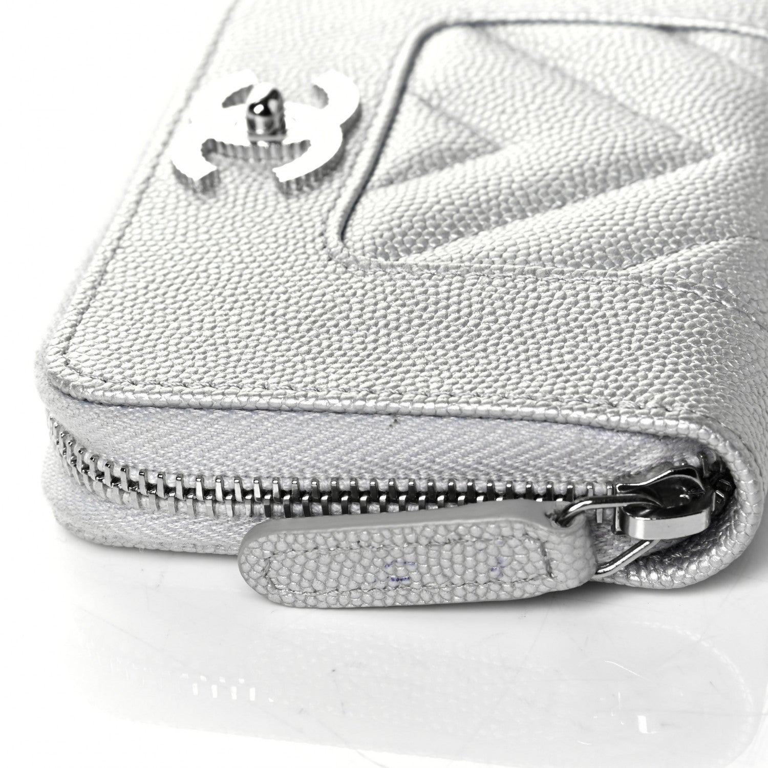 Chanel Metallic Caviar Chevron Quilted Vintage Mademoiselle Zip Coin Purse Silver 4 of 4