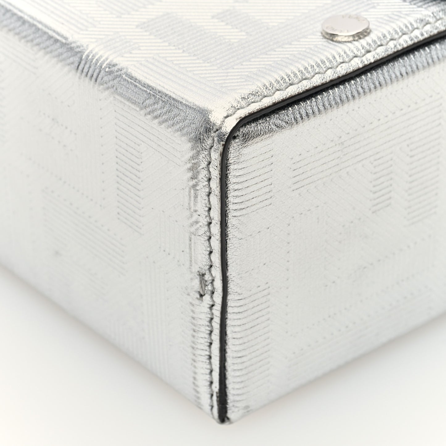 Vitello Catalan Mirror FF 1974 Baguette Soft Trunk Argento