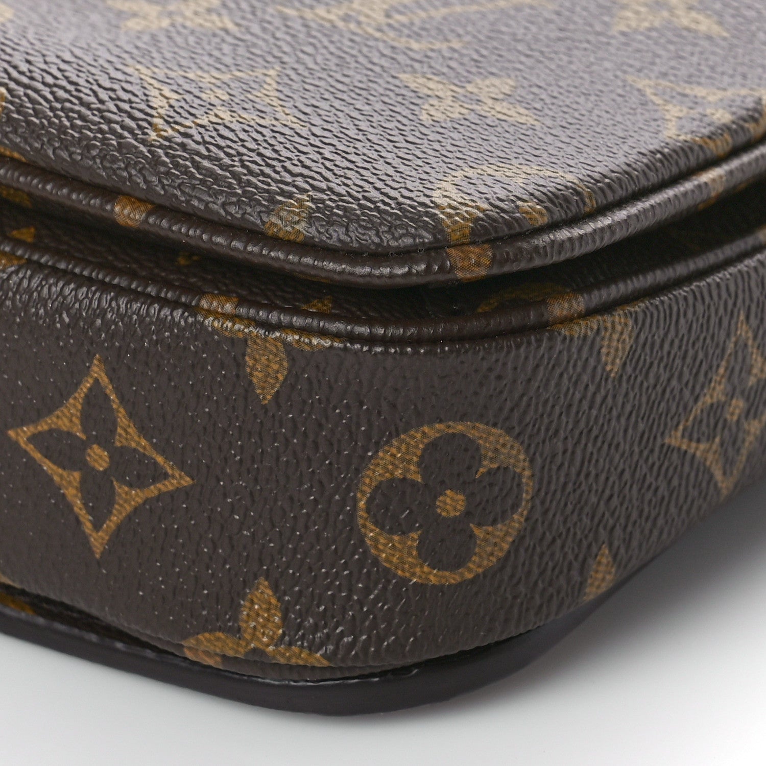 Louis Vuitton Monogram Pochette Metis 8 of 8