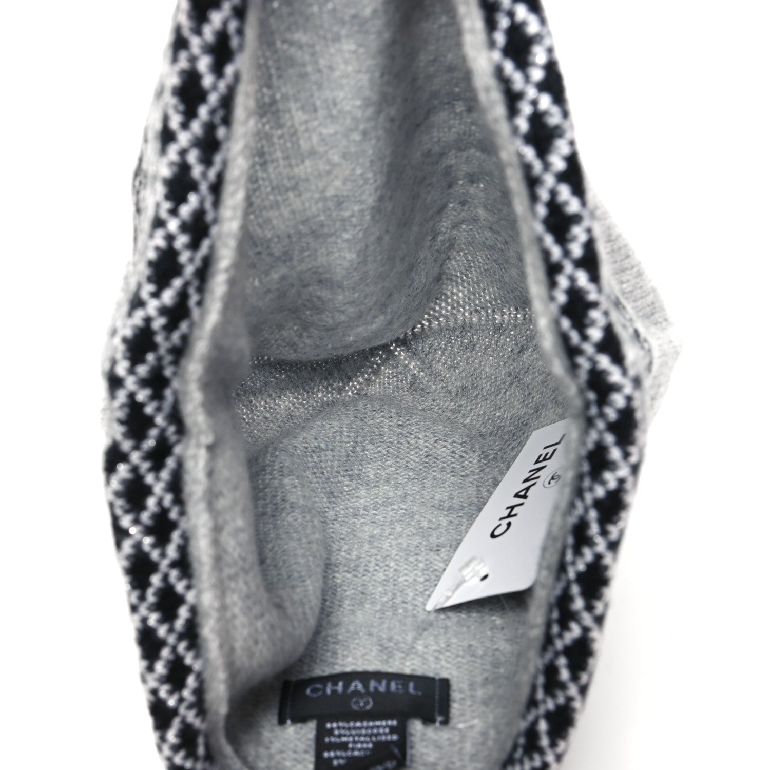 Chanel Cashmere Blend CC Beanie Hat With Gloves Set Black Grey 7 of 9