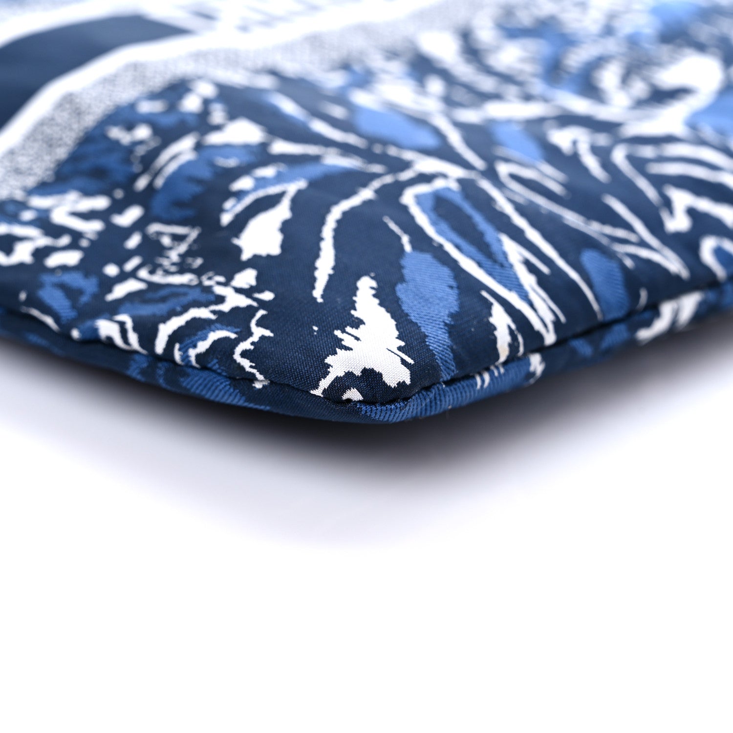 Christian Dior Embroidered Palm Tree Toile De Jouy Diortravel Zipped Pouch Blue 8 of 10