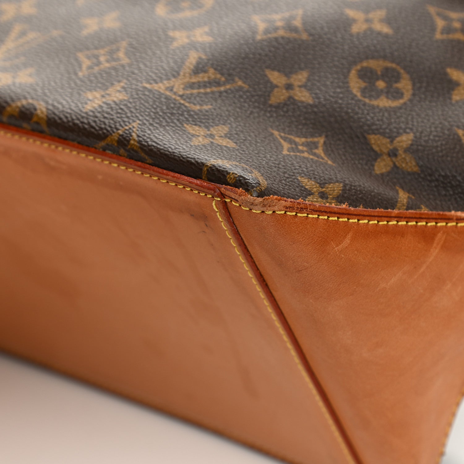 Louis Vuitton Monogram Cabas Mezzo 11 of 11