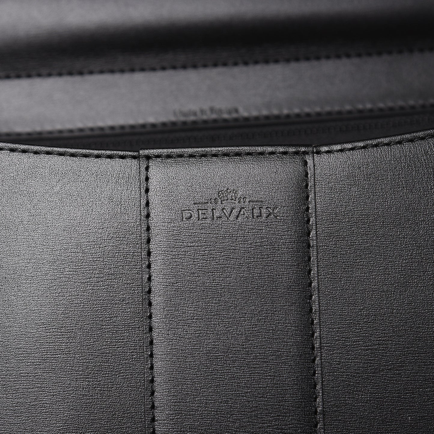 Box Calfskin MM Brillant Satchel Black