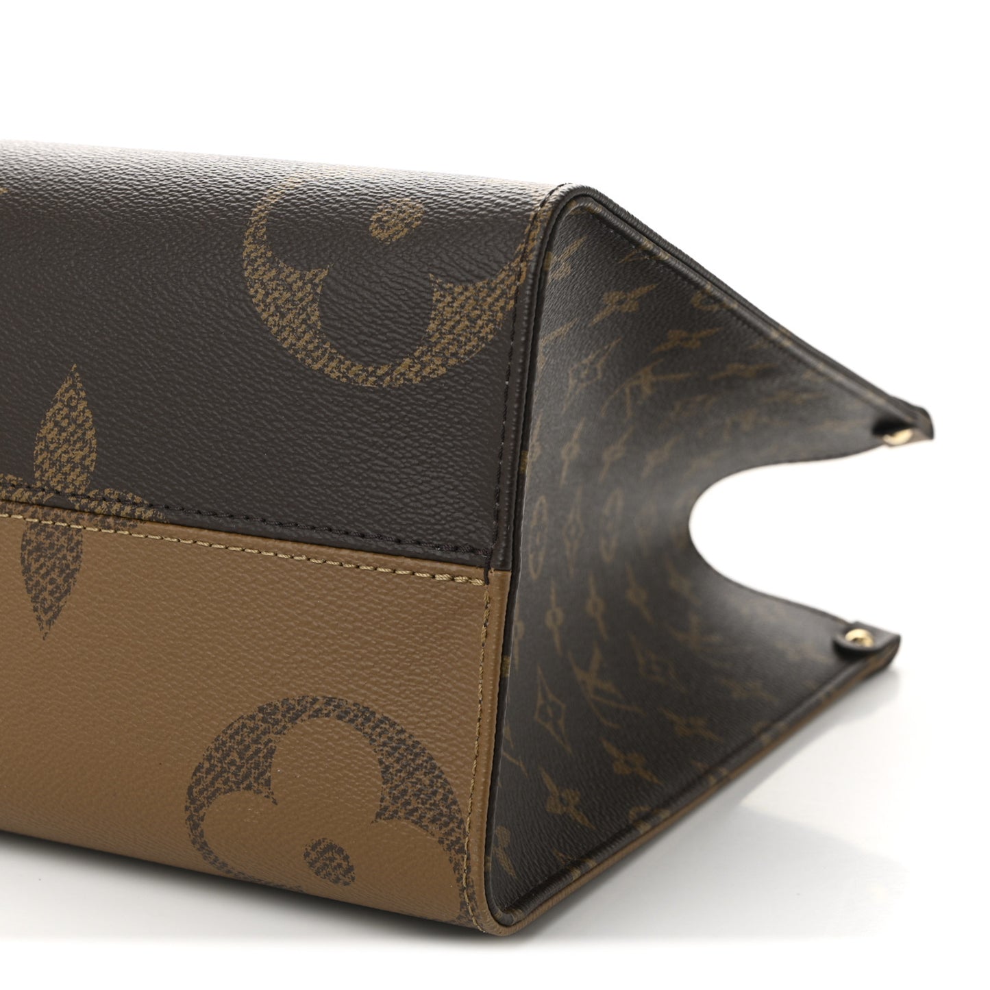 Reverse Monogram Giant Onthego MM