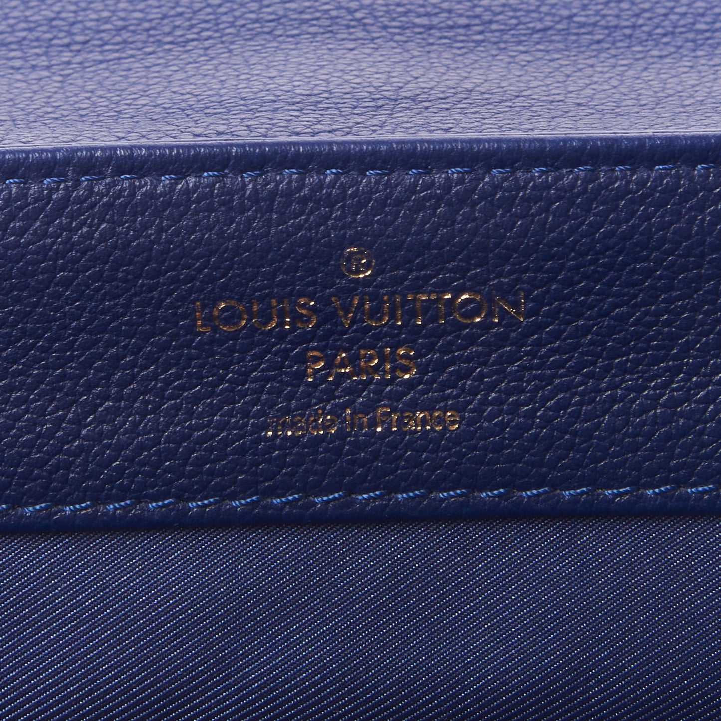 Calfskin Lockme PM Iris