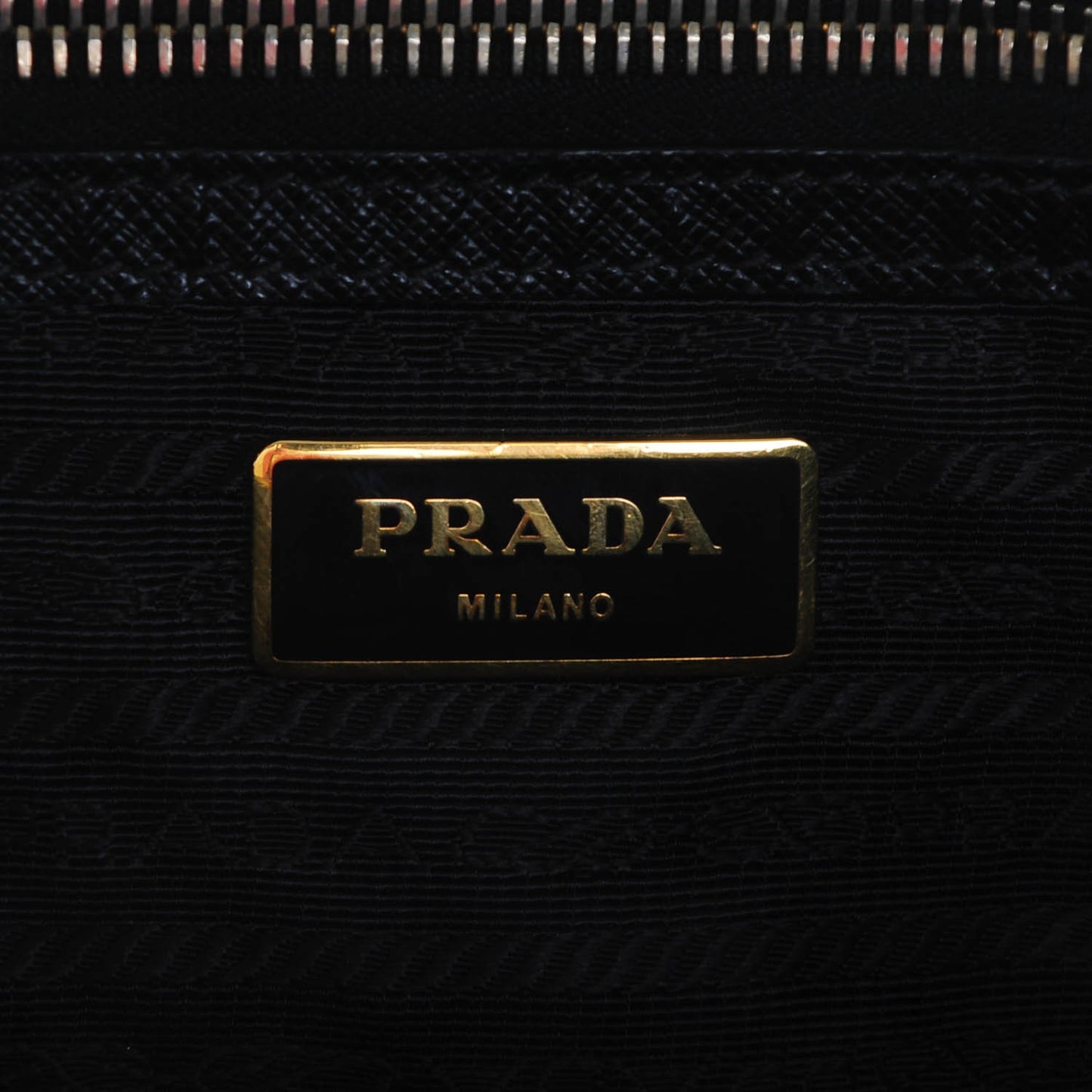 Saffiano Lux Extra Large Galleria Double Zip Tote Black