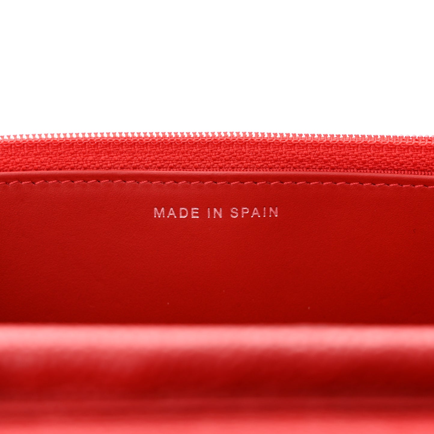 Caviar Quilted Wallet on Chain WOC Red