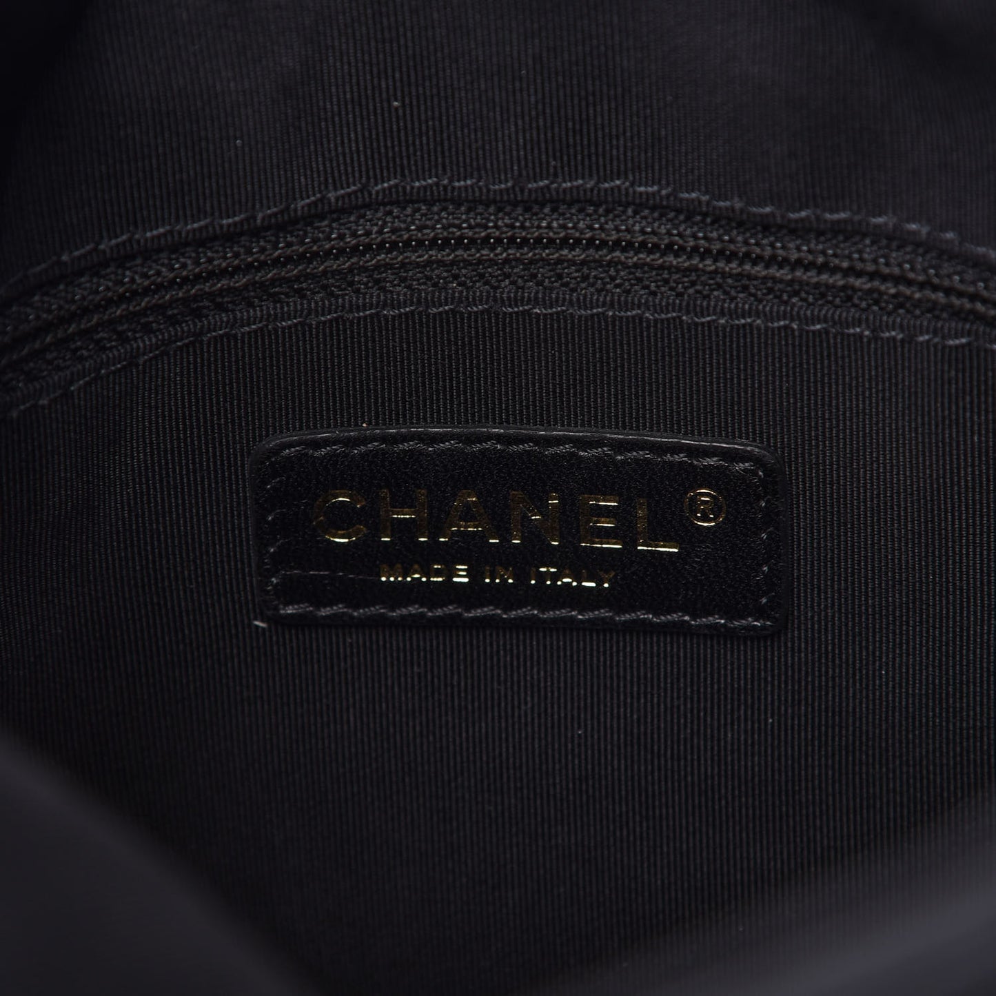 Calfskin Quilted Medium Chain Me Hobo Black