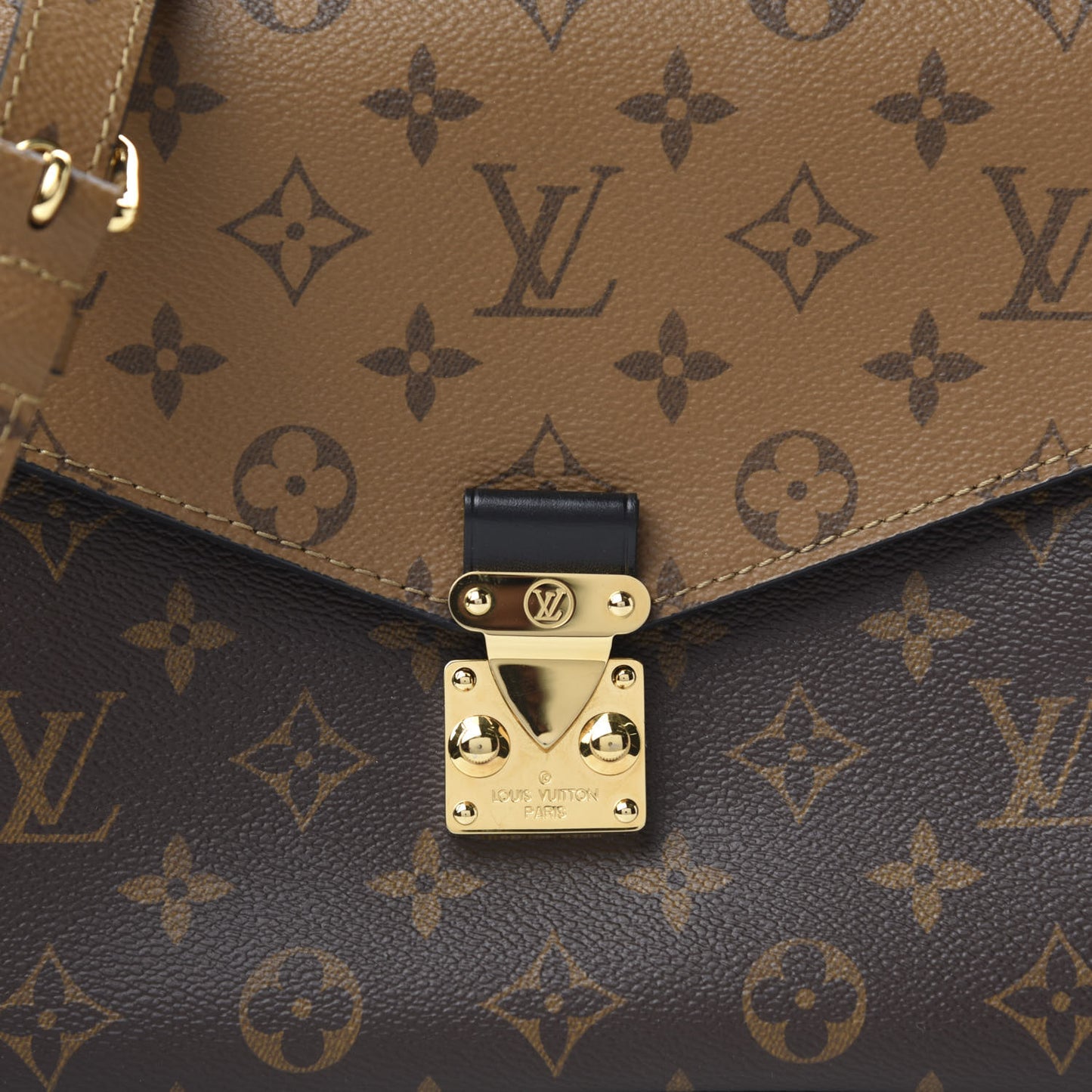 Reverse Monogram Pochette Metis