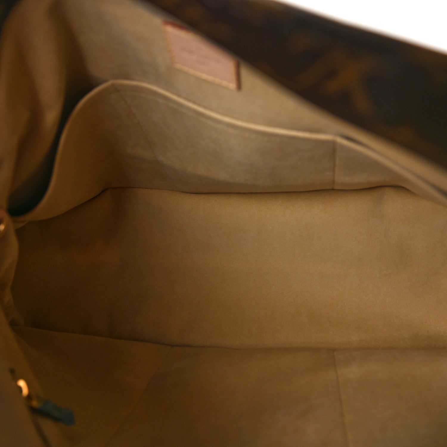 Louis Vuitton Monogram Artsy MM 5 of 9