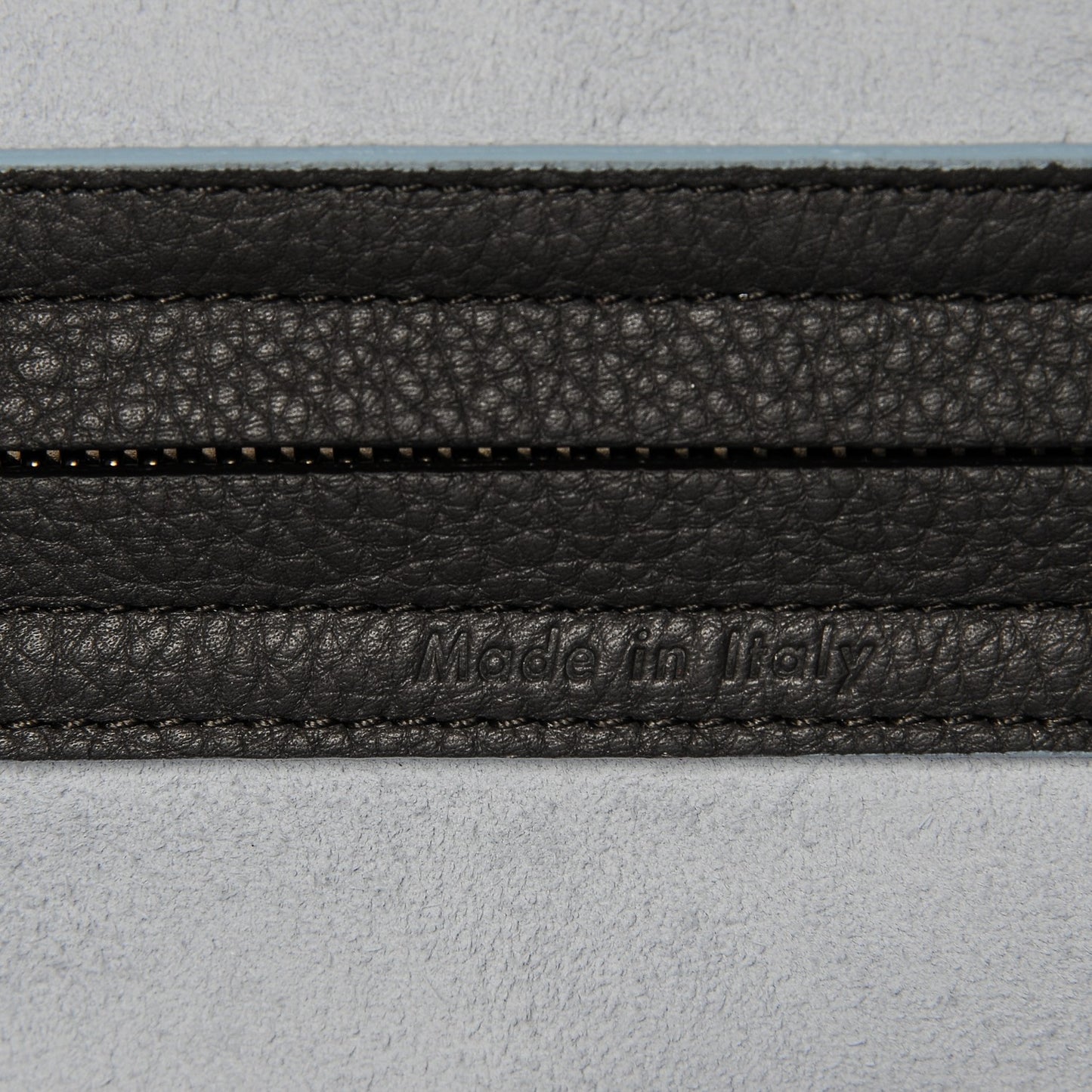 Baby Grained Calfskin Medium Phantom Luggage Anthracite