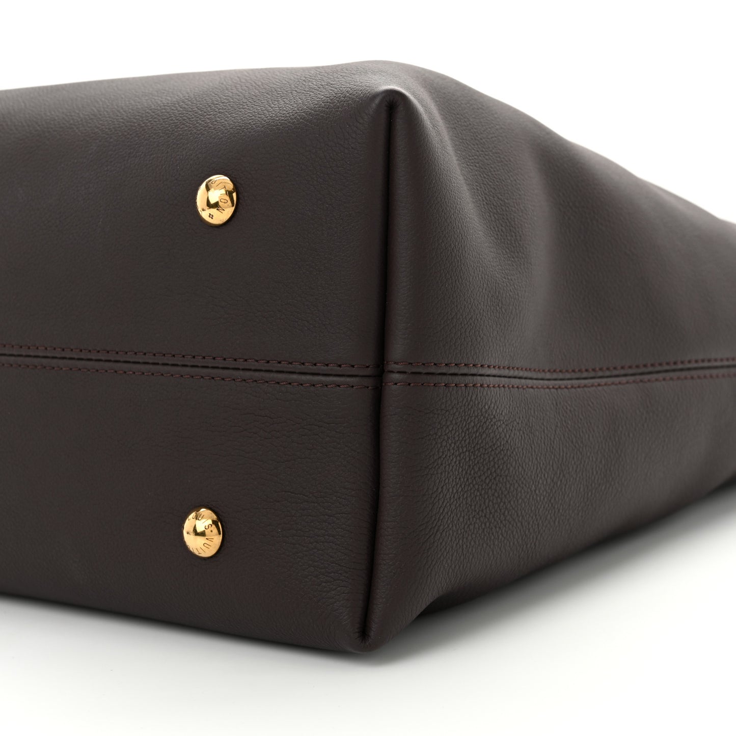 Grained Calfskin Low Key Hobo MM Ebene