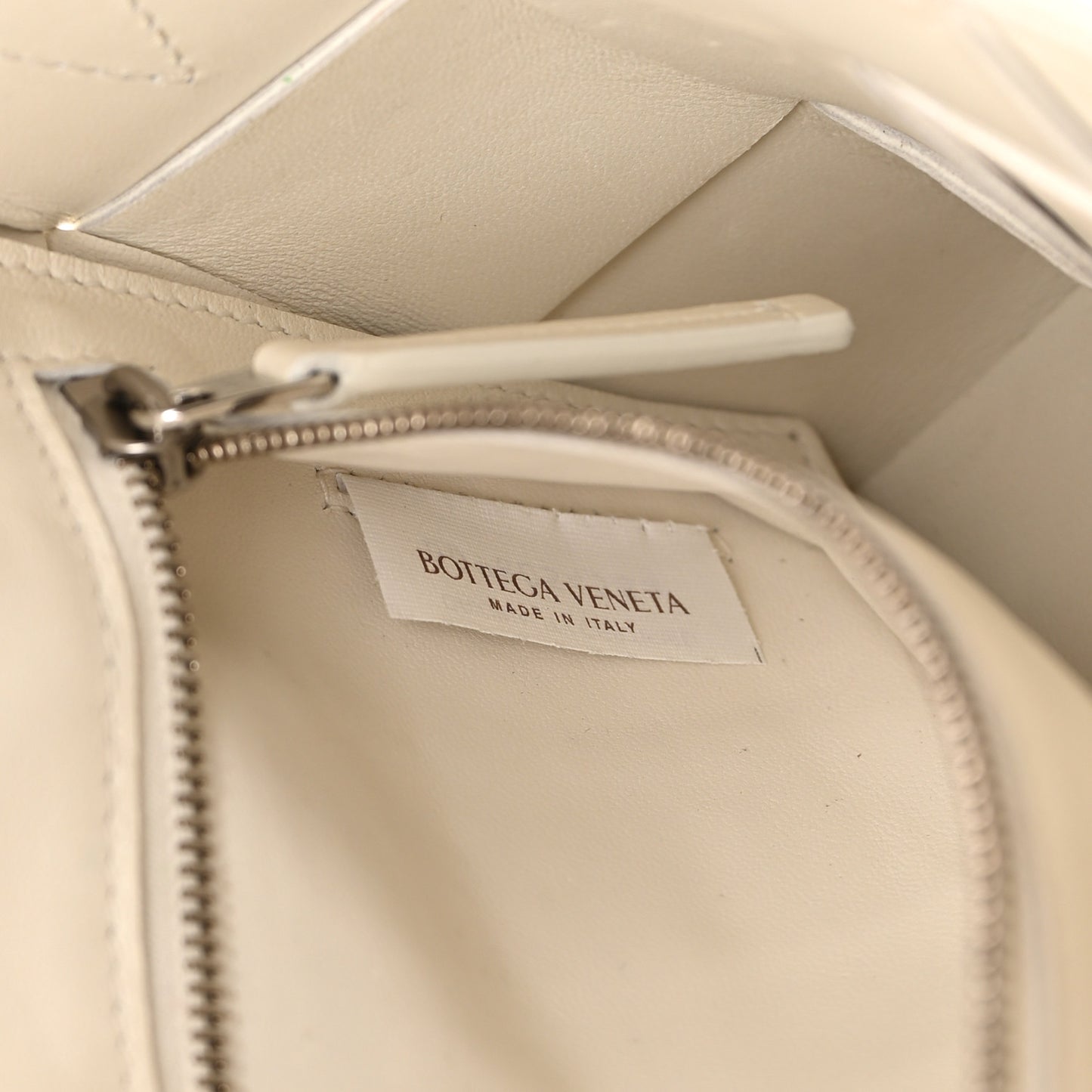 Lambskin Maxi Intrecciato Cassette Crossbody Bag White