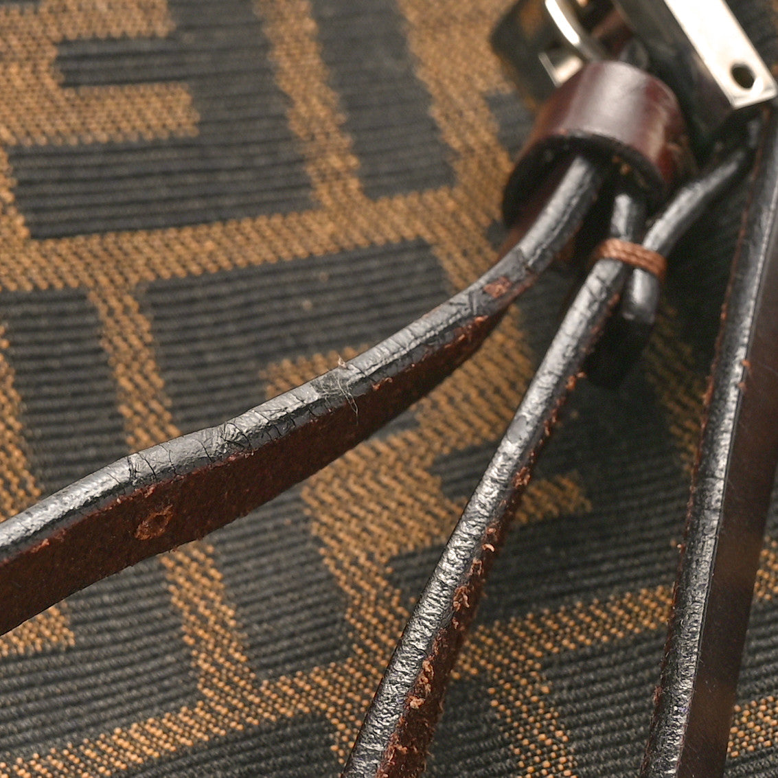 Zucca Small Crossbody Bag Tobacco
