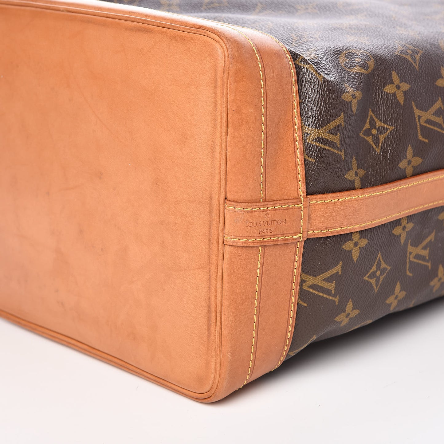 Monogram Noe
