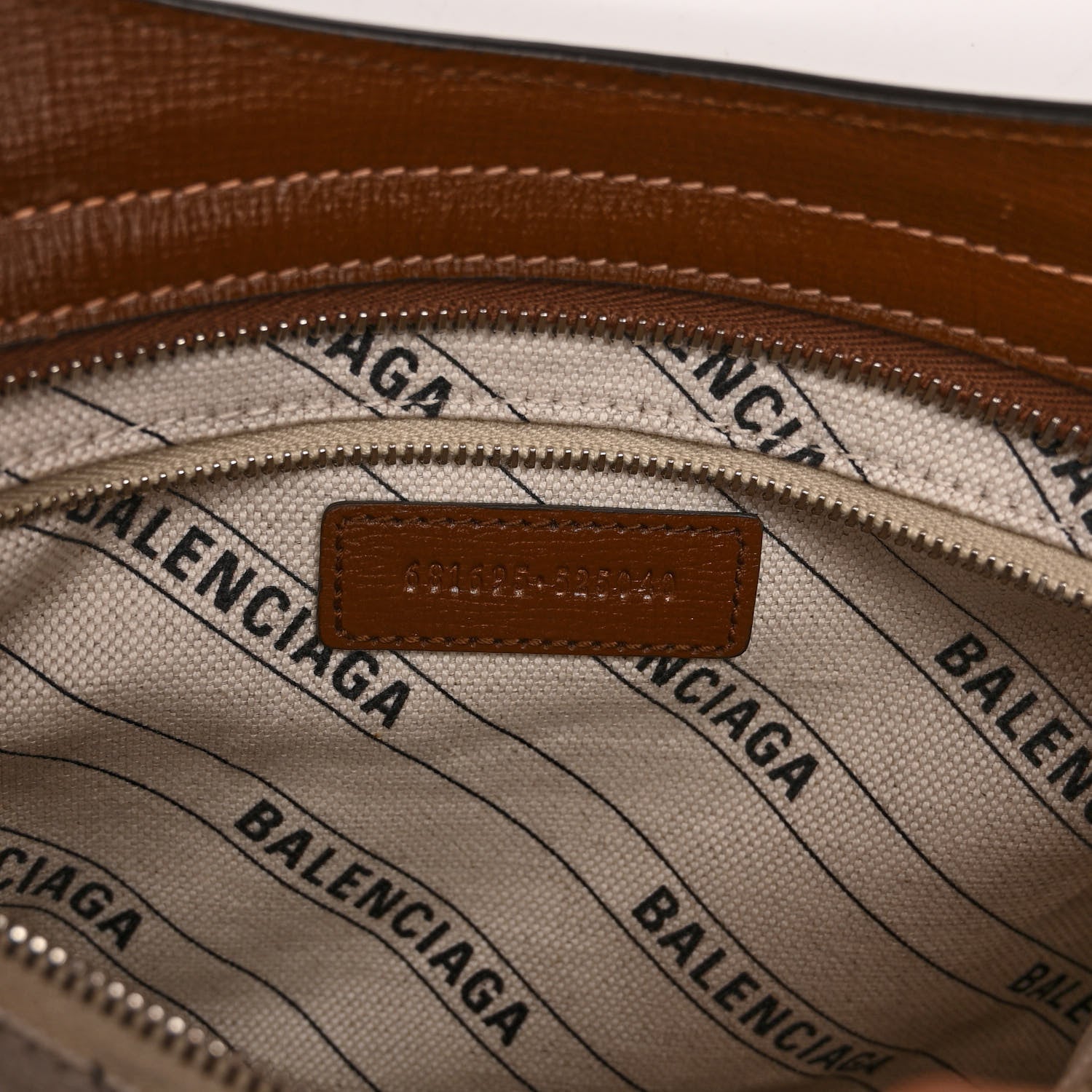 Balenciaga X GUCCI GG Monogram Azalea Calfskin Neo Classic Silver Hardware Medium City Beige Ebony Brown Sugar 7 of 13