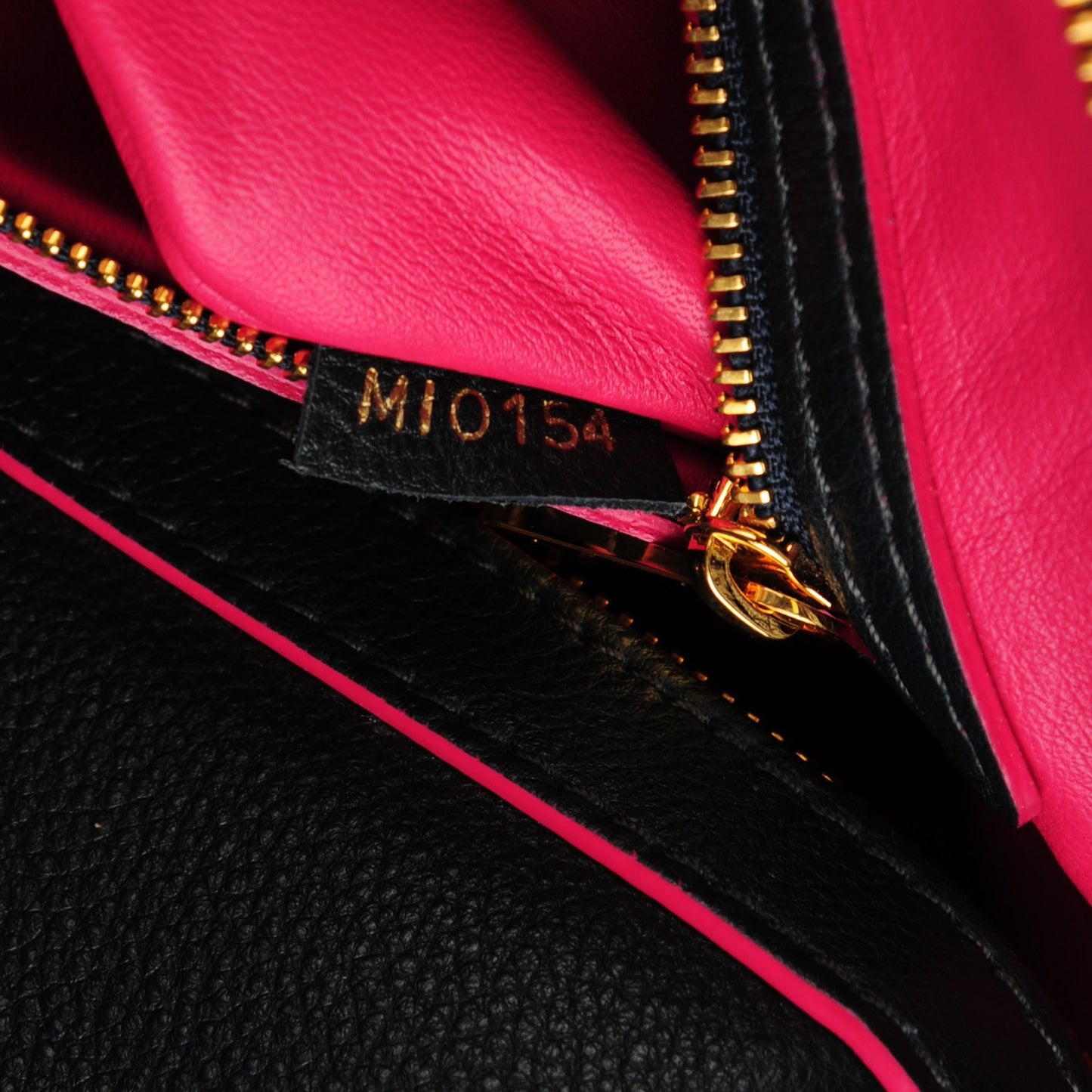 Veau Cachemire SC Bag PM Cobalt Fuchsia
