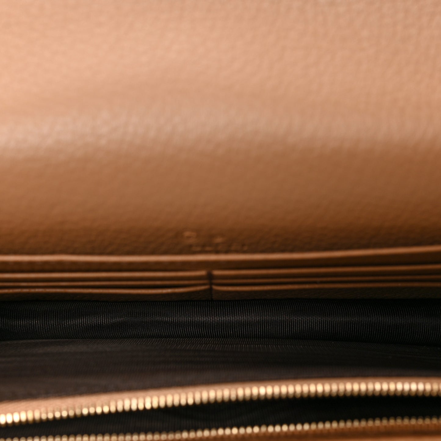 Pebbled Calfskin Soho Wallet On Chain Camelia