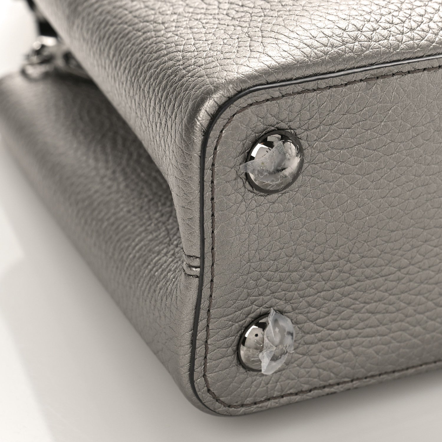 Louis Vuitton Metallic Calfskin Mini Capucines 7 of 8