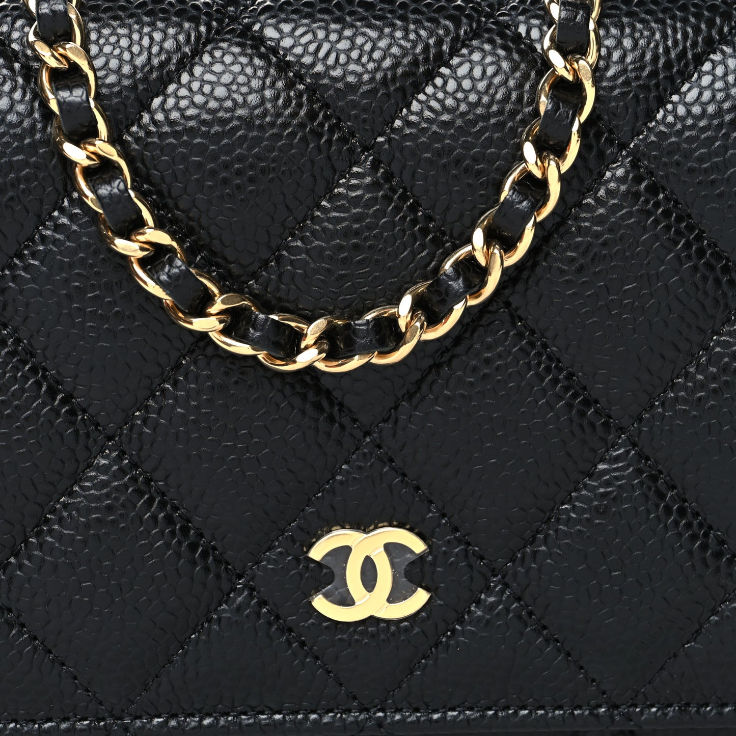 Caviar Quilted Wallet on Chain WOC Black