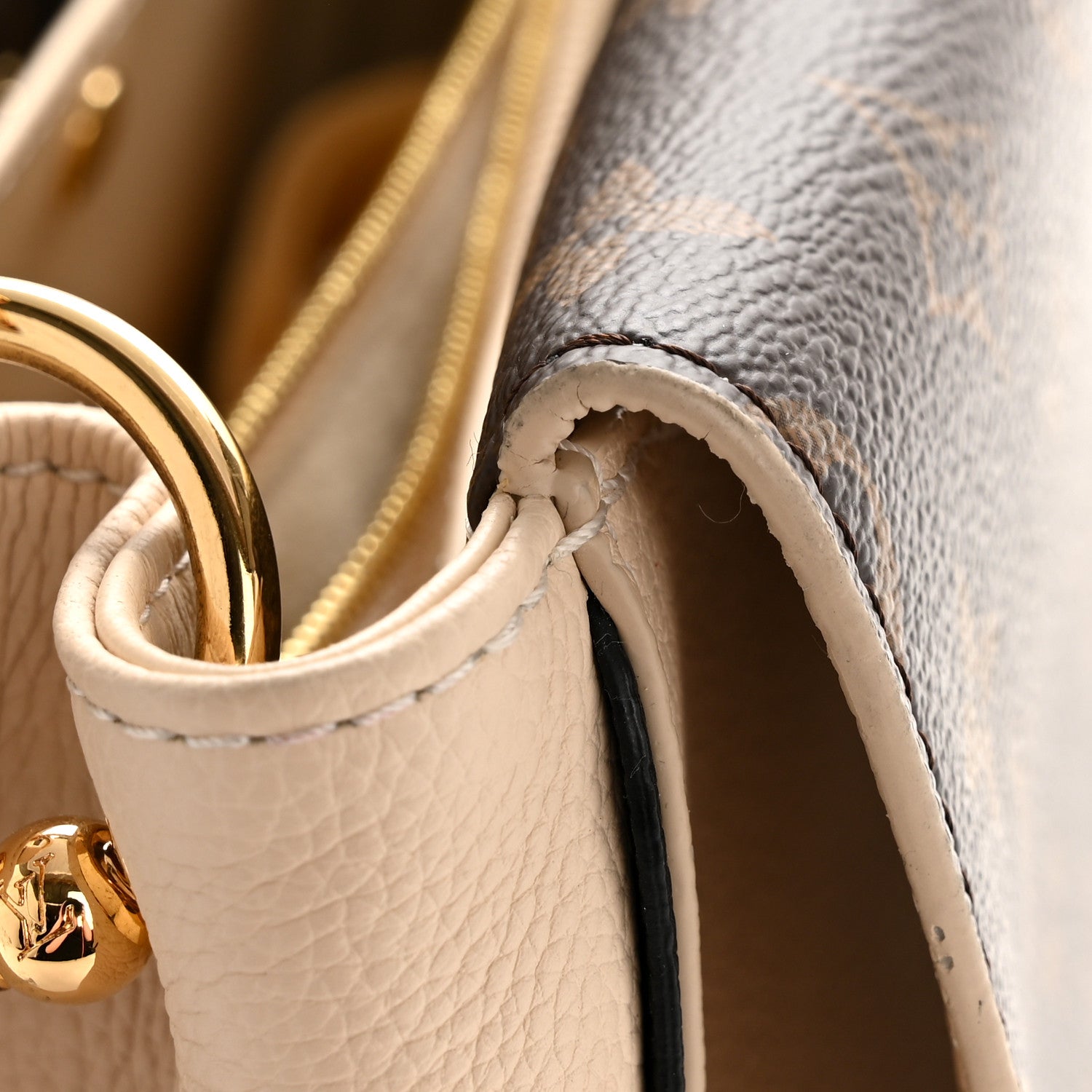 Louis Vuitton Grained Calfskin Monogram Double V Creme 1850428