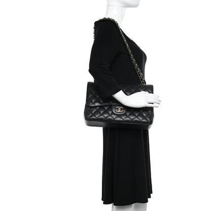 Chanel Caviar Quilted Jumbo Double Flap Black 3 of 11